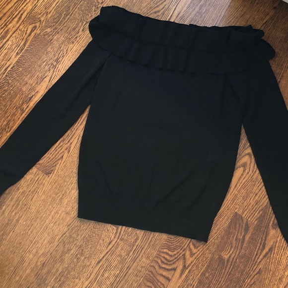 Endless Rose | Off-The-Shoulder Sweater - Picture 4 of 7